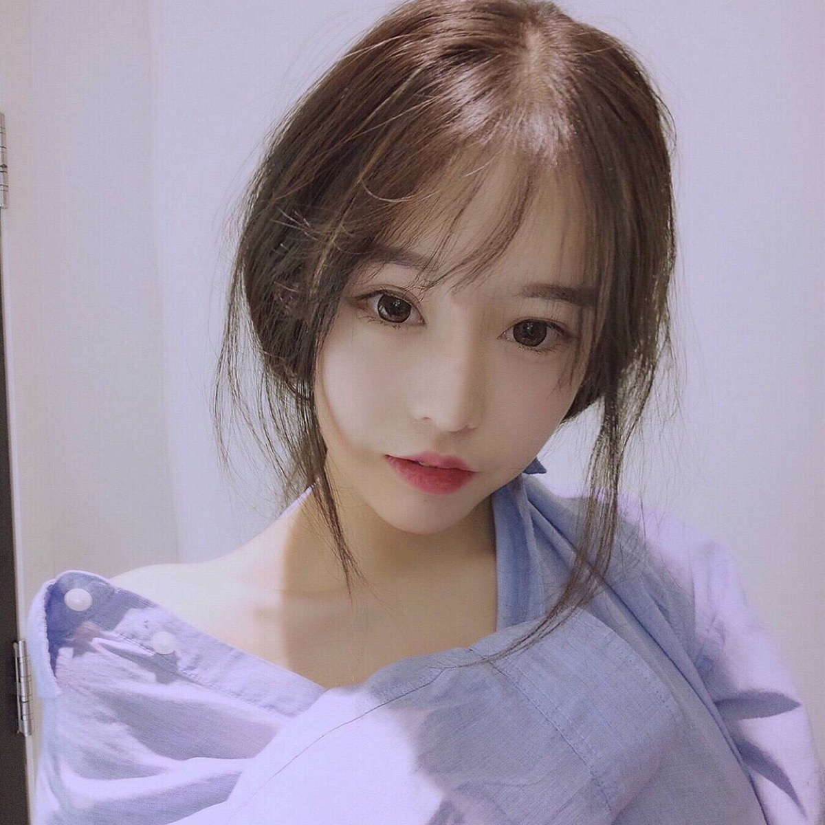 一个人看的www高清直播在线观看