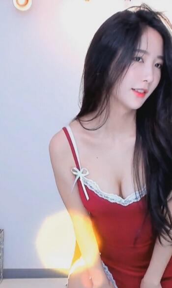 草莓香蕉秋葵芭乐未满十八岁免费