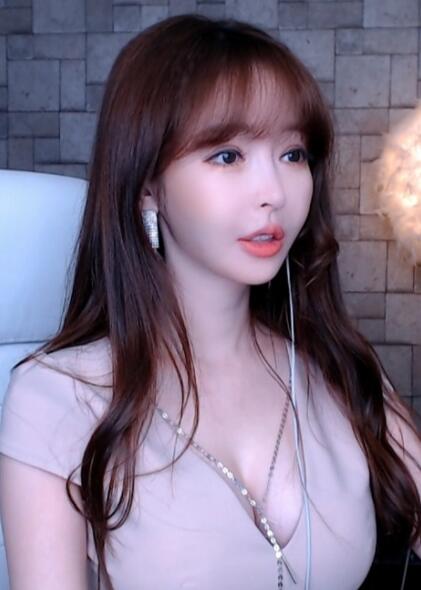 芭乐丝瓜向日葵黄瓜草莓网站新版合集