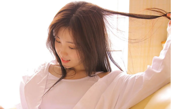 能免费看美女直播的软件_适宜能看美女直播的APP叫什么名字
