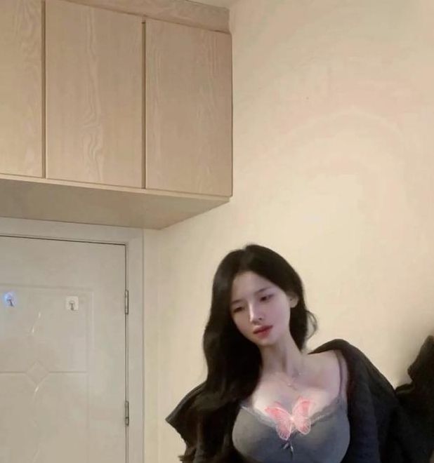 后侧蕾丝穿搭显瘦指南:大胸翘臀美女图片拍摄技巧与搭配解析 后侧蕾丝穿搭显瘦指南:大胸翘臀美女图片拍摄技巧与搭配解析