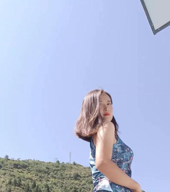 后侧蕾丝穿搭显瘦指南:大胸翘臀美女图片拍摄技巧与搭配解析 后侧蕾丝穿搭显瘦指南:大胸翘臀美女图片拍摄技巧与搭配解析