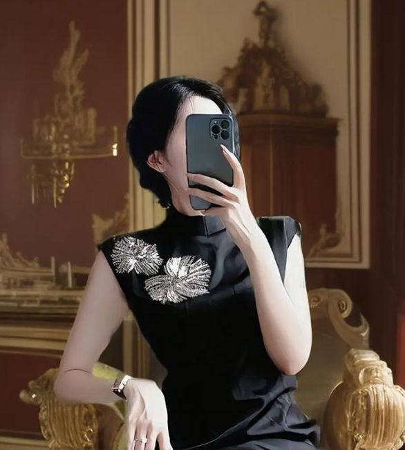 旗袍的诱惑:如何挑选显瘦款式?这5个技巧让你穿出东方韵味! 旗袍的诱惑:如何挑选显瘦款式?这5个技巧让你穿出东方韵味!
