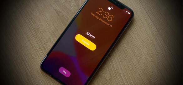 2025五一调休暗藏玄机？这个细节让百万iPhone用户慌了神
