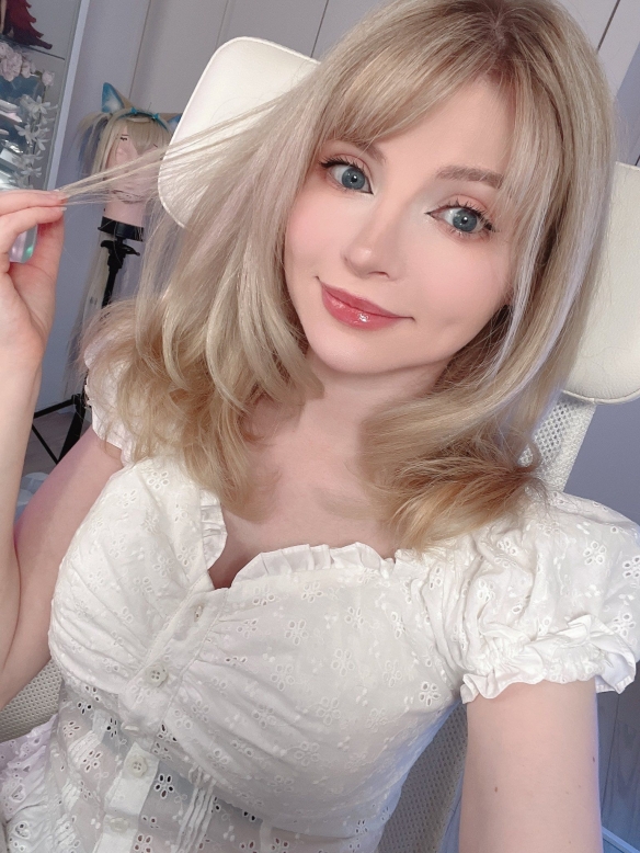 PeachMilky嘉米COS全收录：免费获取视觉盛宴，激发游戏角色灵感！