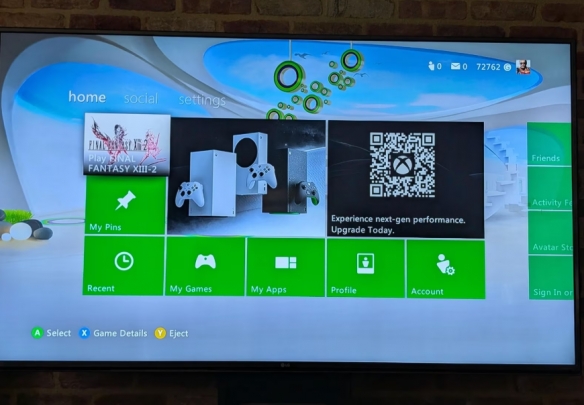 我真的穿越了吗？Xbox360居然还更新了？启动时竟然多了广告，还修复了部分漏洞。