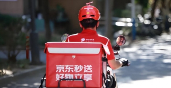 京东老总设宴款待美团CEO？网友戏称“鸿门宴还得数宿迁人”