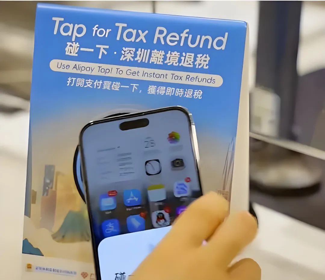 支付宝近期更新异常高调，似乎意在迎战微信。