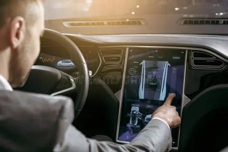 传统驾驶 vs 智能驾驶：开车真人版疼痛有声音的深度对比