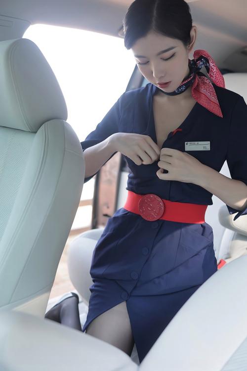 美女空姐制服翘臀视频曝光!揭秘职业形象背后的形体训练秘诀 美女空姐制服翘臀视频曝光!揭秘职业形象背后的形体训练秘诀