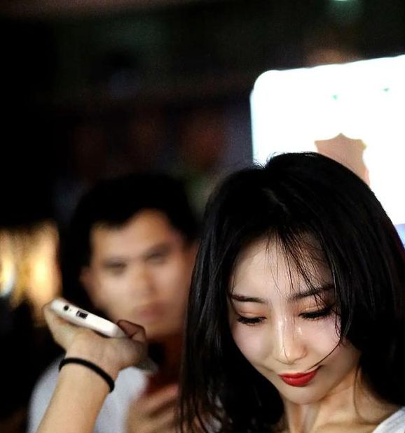 户外直播福利疯狂刷排名，网友：影响很不好