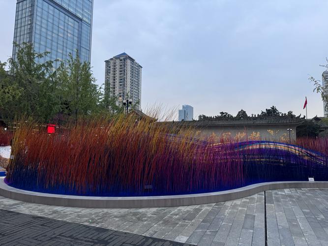 成都四片拼合视频高效解决方案：如何快速制作吸睛作品？