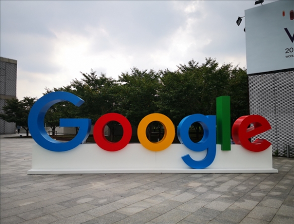 以Sora为标杆，谷歌推出了其第三代AI视频生成模型Veo_3！  
