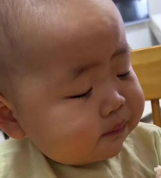 奶豆抖音短视频：一个简单技巧，如何让它月入六位数？