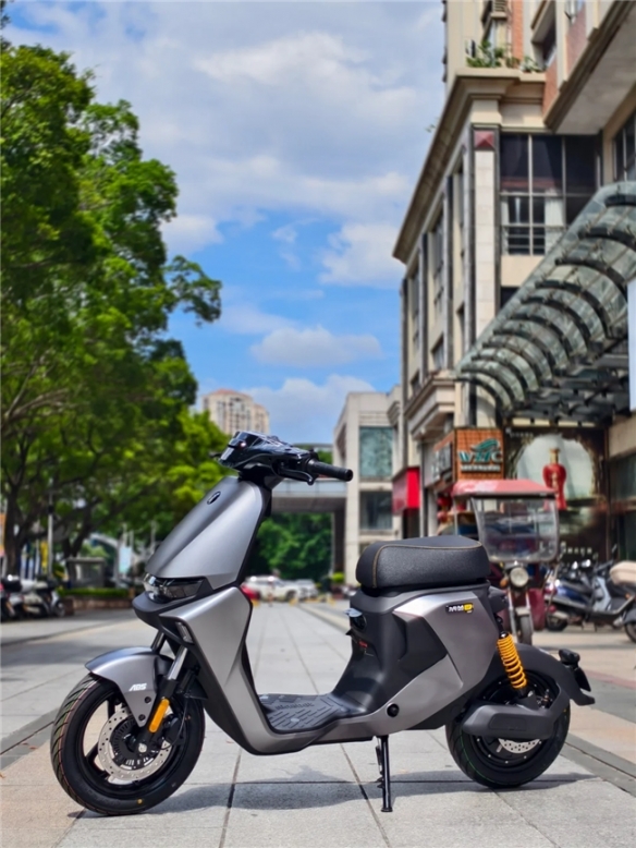 安全不仅仅是空洞的口号,九号电动车如何实现骑行者的隐形守护神
安全不仅仅是空洞的口号,九号电动车如何实现骑行者的隐形守护神