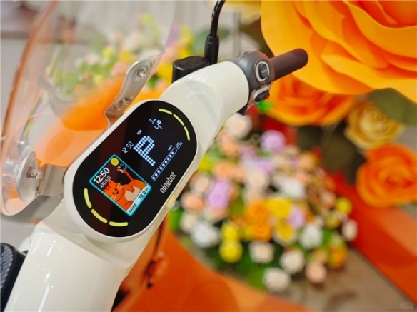 安全不仅仅是空洞的口号,九号电动车如何实现骑行者的隐形守护神
安全不仅仅是空洞的口号,九号电动车如何实现骑行者的隐形守护神