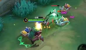 决胜巅峰中的古树扮演着关键的角色,展现出多重特性与功能。 决胜巅峰中的古树扮演着关键的角色,展现出多重特性与功能。