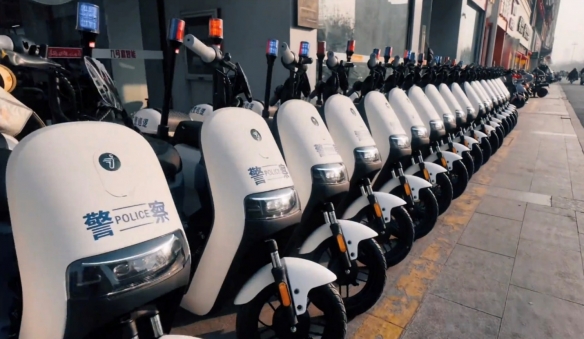 江苏泗阳公安部门引入了全新智能“骑”行方案，九号电动车已成功转变为警务巡逻的重要装备