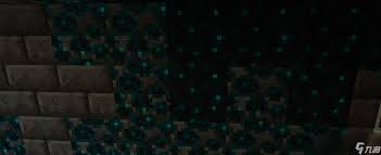 关于在《我的世界》中的幽匿块采集技巧与方法，以下是详细的操作指南和实用建议。

