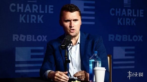 《严阵以待》社区主管因在科克枪击事件中的不当言行而被解聘  
