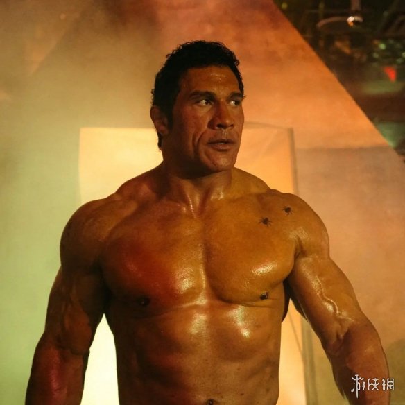 强森主演新片《粉碎器》在烂番茄上斩获82%好评，瘦身后的形象备受赞赏！