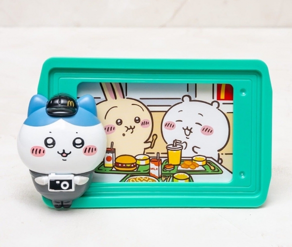 5月16日，日本麦当劳携手现象级IP“Chiikawa”推出联名玩具，萌趣上线！