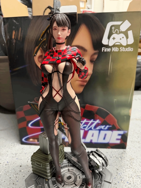 一名玩家在社交平台展示了《剑星》中的伊芙手办,价值千元,但面部表情奇异,脸部崩坏严重! 一名玩家在社交平台展示了《剑星》中的伊芙手办,价值千元,但面部表情奇异,脸部崩坏严重!