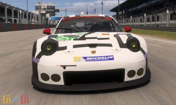 《极限竞速》系列将每个月持续推出独具特色的限时旅程，保持内容的新鲜与多样性。