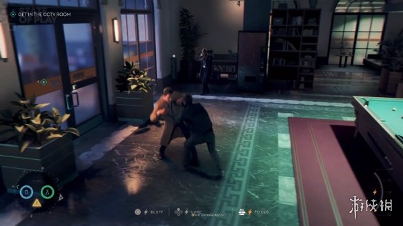 《007:曙光初现》的玩法丰富多样:机智的邦德既可以选择潜行隐匿,也可以采取正面硬刚的策略! 《007:曙光初现》的玩法丰富多样:机智的邦德既可以选择潜行隐匿,也可以采取正面硬刚的策略!