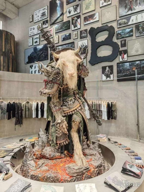 黑神话主题的线下零售门店终于揭幕了吗？我反而觉得它更像是一场艺术展览！