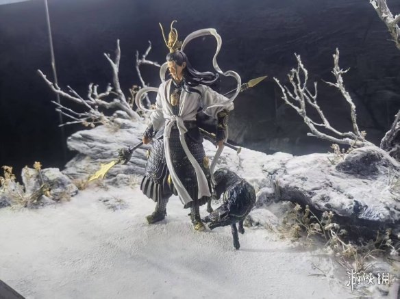 黑神话主题的线下零售门店终于揭幕了吗？我反而觉得它更像是一场艺术展览！