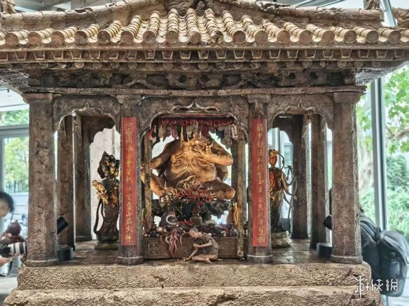 黑神话主题的线下零售门店终于揭幕了吗？我反而觉得它更像是一场艺术展览！