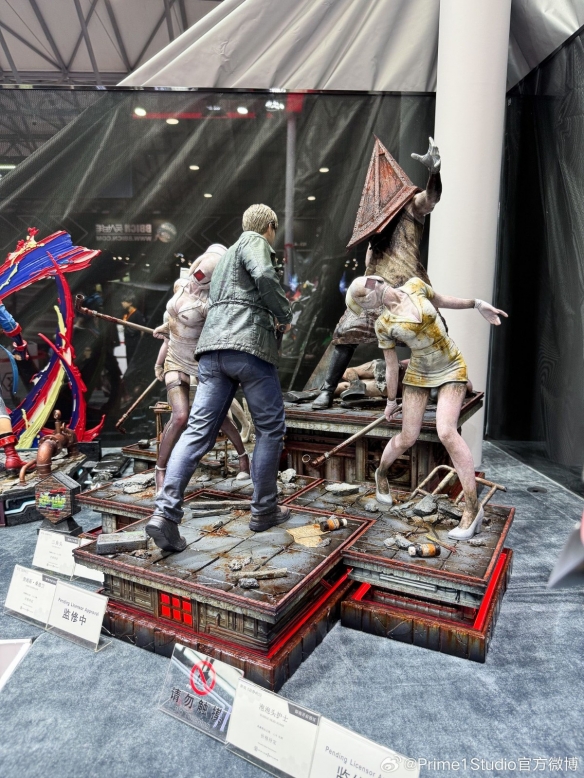 压抑感达到极致！《寂静岭2》雕塑首次亮相，令人窒息的三角头形象实在震撼