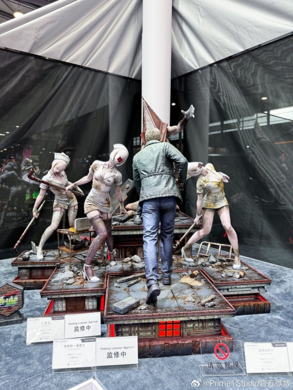 压抑感达到极致！《寂静岭2》雕塑首次亮相，令人窒息的三角头形象实在震撼