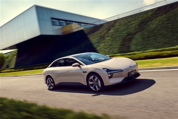 截至2025年9月，中国新能源汽车的市场渗透率已突破58.37%，创下历史新纪录！