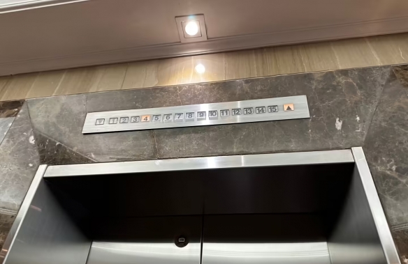 深圳市在调控电梯广告音量方面有望实现标准化,官方已对公众提出的静音要求做出积极回应。
深圳市在调控电梯广告音量方面有望实现标准化,官方已对公众提出的静音要求做出积极回应。