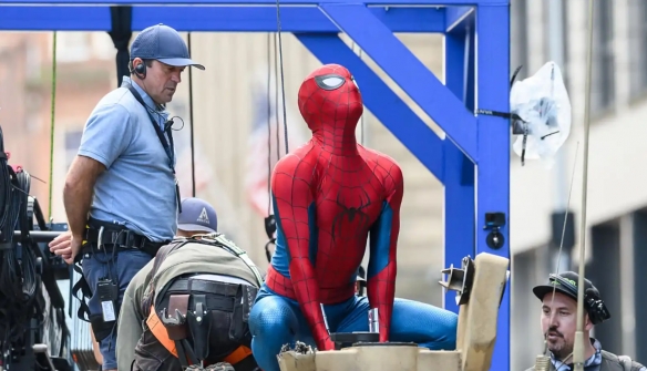 汤姆·霍兰德在拍摄《蜘蛛侠:崭新之日》期间发生意外,导致片方暂时中止制作! 汤姆·霍兰德在拍摄《蜘蛛侠:崭新之日》期间发生意外,导致片方暂时中止制作!