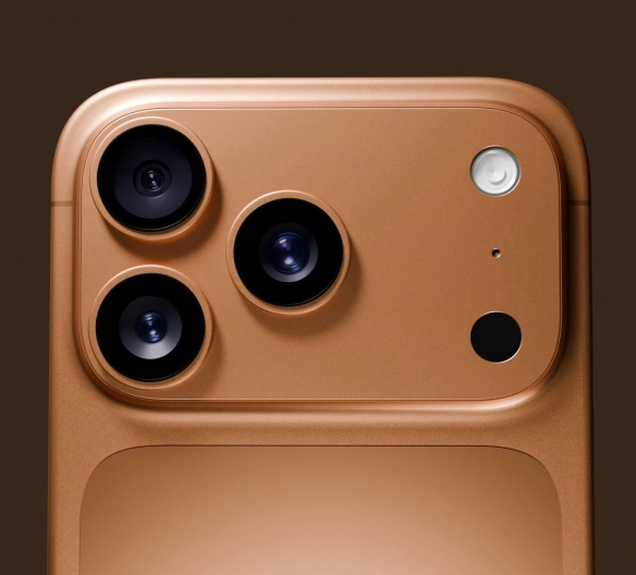 iPhone 17 Pro新外观引发热烈讨论，网友戏称其酷似便携充电宝！