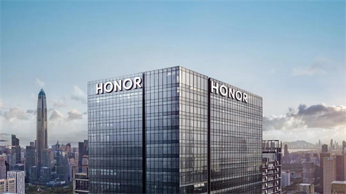 荣耀手机确认将亮相2024年ChinaJoy BTOC互动娱乐展厅，首次展出其全新折叠旗舰系列

