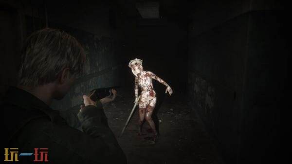 《寂静岭2：重制版》现已正式登陆Xbox游戏平台，迎来新一轮的玩家体验。
