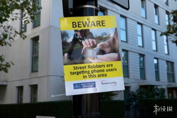 伦敦的窃贼目标非常明确，专门盯着iPhone进行盗窃，一旦得手后，对于安卓设备则会归还给失主。