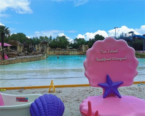 《彩虹岛》的主题活动赢得了广泛盛赞，玩家们纷纷热情参与，购入限量周边，开启梦想之旅。  

