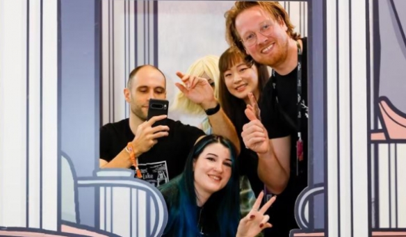 《锈湖》系列创作团队的新作《湖之仆从》隆重亮相2025WePlay文化展！  
