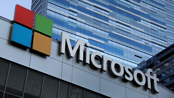 微软首席执行官深刻反思公司庞大规模在人工智能竞争中的“显著劣势”