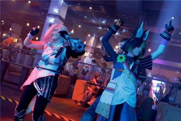 莫斯科成功举办了首届电子游戏之夜，营造出浓厚的复古经典氛围，并呈现了一场规模宏大的电竞盛事