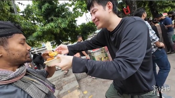 杜克与一哥的跨国友情，从最初的治愈之情渐渐演变成令人心碎的裂痕：从温暖到哀伤，最终走向割舍。

