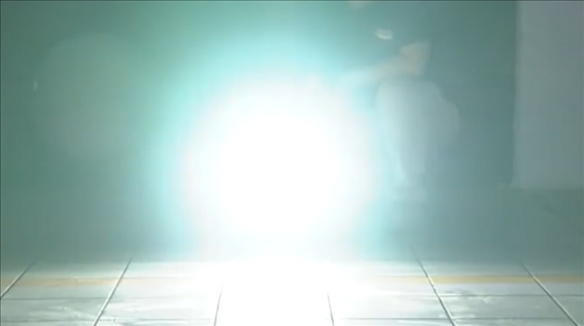 电动车擅自改装强光灯成为“道路隐形杀手”！上海等城市加强执法力度进行严格查处