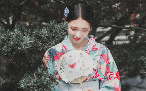 草莓丝瓜向日葵黄瓜榴莲污绿巨人18网页