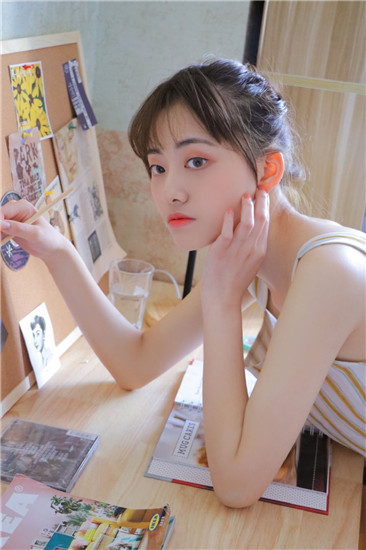草莓樱桃丝瓜绿秋葵榴莲色