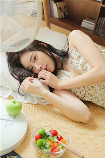 虎白m粉嫩小泬播放